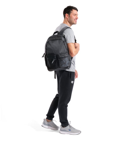 files/010226-100-ARENAONEGOBACKPACK30L-008.8b949f03.jpg