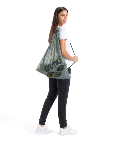 files/010240-300-ARENAONEGOMESHBAG-008.df9772a8.jpg